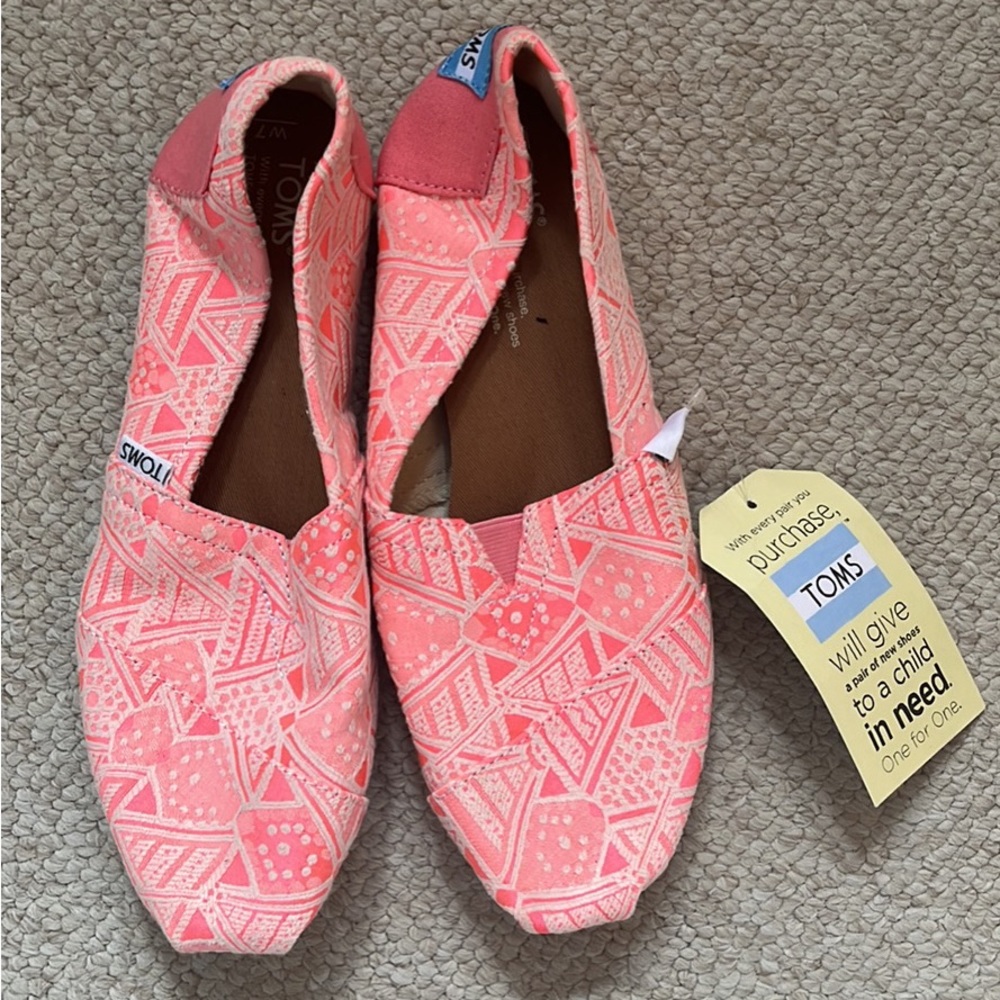 Women’s Toms
